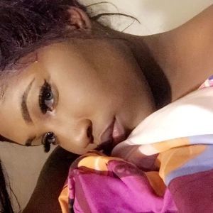 Meet your Posher, Ronni